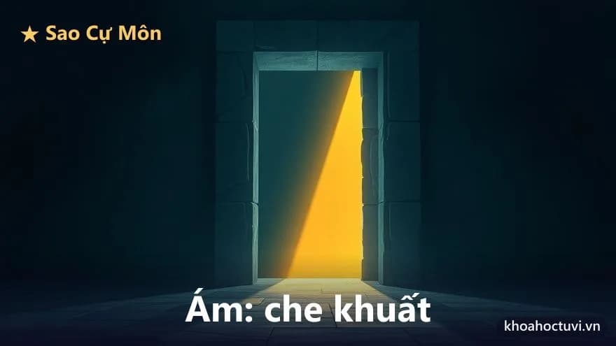 Một cánh cửa đá cổ khép hờ trong bóng tối, một tia sáng vàng lọt qua khe cửa rọi thành vệt dài trên mặt đất