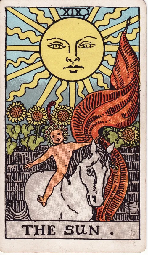 Lá Tarot Mặt Trời — ý nghĩa sức khỏe