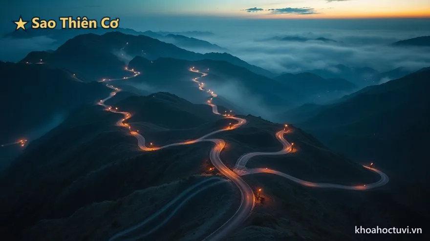 Người Thiên Cơ thủ Mệnh luôn nhìn ra nhiều ngã rẽ và chọn đường tối ưu như con đèo nhiều nhánh trong sương